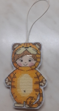 Игрушки на пластиковой канве.