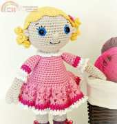 Smartapple Creations - Emma Amigurumi Doll