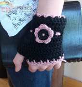 Bella McBride - Victoria-Allie Wristwarmers