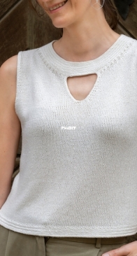 Frija Top (Tee) by Aneta Bleyer - English