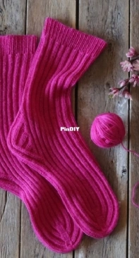 Simply Ribbed Socks - Square Heel - Olivia Villarreal - This Handmade Life
