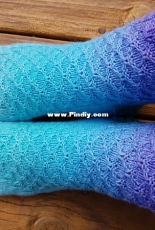 How to Tame your Dragon socks by Dots Dabbles
