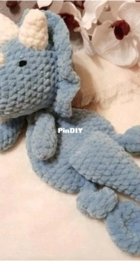 Amigurumka - Olena Sydorenko - Triceratops Comforter