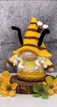 Claudia Ramprecht - Little Gnomes - Bee Gnome III