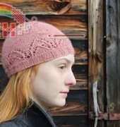 Eyelet Arch Hat by Susan Mills [free]