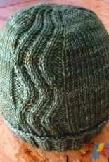 Seetang Beanie by Akinna Stisu -English,German-Free