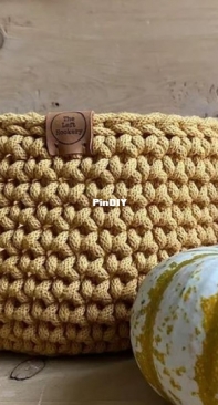 The Left Hookery - Tamsin Leonard - Crochet Basket With Handles