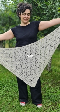 Emona Shawl by Marija Korać