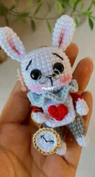 Crochetina - Paulina Cáceres - White bunny - Conejo Blanco - Spanish