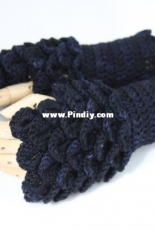 Zarrin Handmade - Rachel Barlow - Dragonscale Gloves