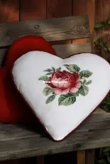 Rose Heart Pattern Free from Coats Craft Site from Sweden