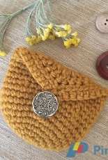 Merrian Holland- Coin Purse with Button-Free