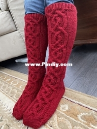 Aran Cable Socks by Robin McCrae free