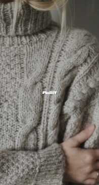 Fridagsgenser / Fridag sweater by Enya Ødegaard - Aftenstrikk