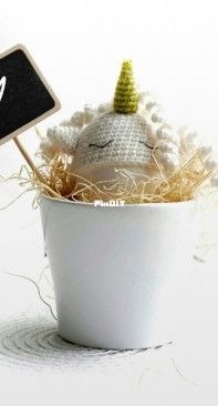 Likas Studio - Easter hat Sleeping unicorn (egg warmer) - Free