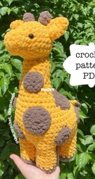 The Crochet Chameleon- Celeste - Giraffe Crochet Plushie