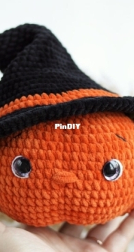Cute toys by Vera _ cute pumpkin with witch hat _ English