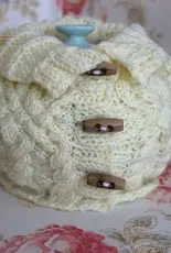 Patons Decor-Aran Sweater Tea Cozy To Knit-Free