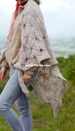 Fortune Cookie Shawl by Beata Jezek-Free