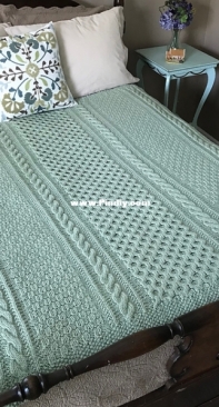 Lizzy Knits - Erin Gates - Emerald Blanket - English