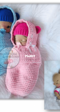 Mushrooms and Meadows - Megan Stoaks - Wrapped babies - Bebes envueltos - Spanish