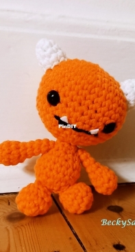 Becky Saurus Rebs - Rebeca Quintero - Karmina the Monster - Free