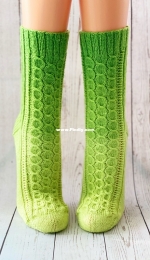 Voll verzopft (cabled socks)by Tina Ziemer-German-Free