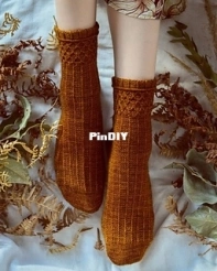 Acorn Socks By Amanita - Agata Mackiewicz