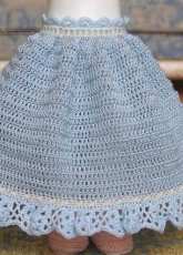 Biscuitbear - How to crochet a doll petticoat without a pattern