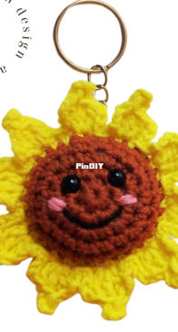 Asyosh Designs - Ayse Hergul - Sunflower keychain