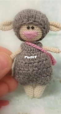 Pink Mouse Boutique - Diana Moore - Amigurumi Sheep