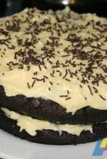 Chocolate & White chocolate cream cake!
