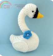 Amy Gaines - Amigurumi Swan Pattern