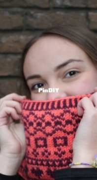 ClashingColoursReversibleCowl by Woolful Thinking - Free