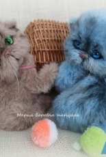 Mariyaaa - Maria Borovaya  - Kitten in the basket - Spanish - Translated