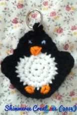 Shimmeree Creations - Jenn Mulherin -  Penguin keychain - Freerste