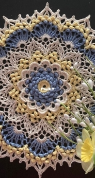 Nelly Klos - Hanami Round Doily - English