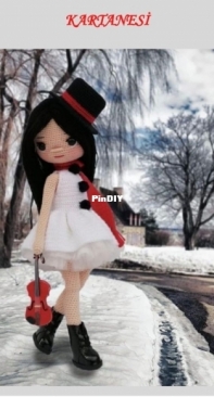 Topraks Handmade - Mürrüvet Toprak - Snowflake Doll - Floco de Neve -  Portuguese - Translated