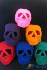 Teresa white De Roulet - Day of the dead skull  Amigurumi Style Medium Skull Pattern