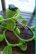 Climbing plant USB/cell charger