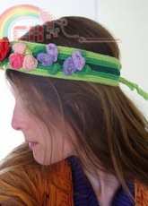 Beneath Mighty Trees - Kirstin Balm - Flower hair ribbon - Dutch - Free