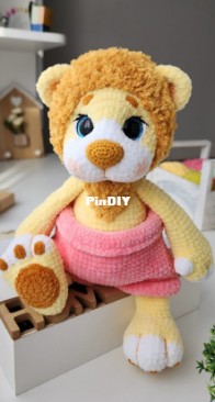 Little Lamb Ami - Lyubov Lagutenok - Lyovushka Lion - English Translation