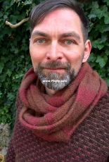 Snugly Cowl by Konrad Siebenhüter-Free