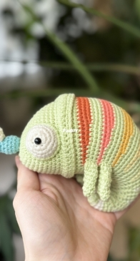 Conrad the Chameleon by Lalylala