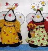 Bee Happy Country Studio  Abeegail by Luchha Muller