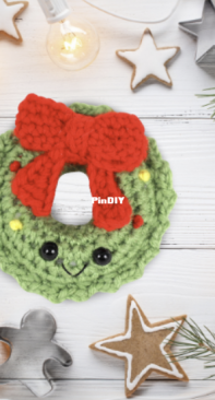 Stringy Ding Ding - Olive - Wreath - Free