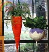 crochet veggie planter by Nancy Fuller