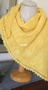 Sunshine Shawl by April Reis