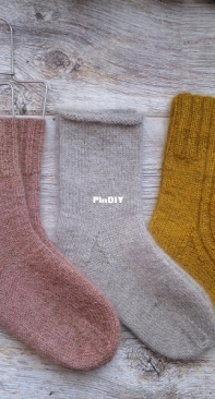 The Indoorsy Socks by Sonder Yarn Co. - Free