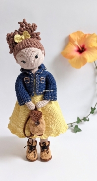 Horgoláda Design - Márta Sipos - Lola Doll